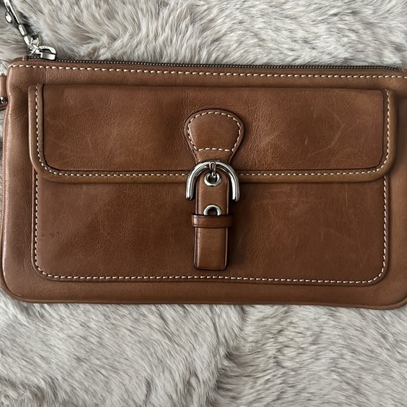 Coach wristlet - Picture 2 of 9